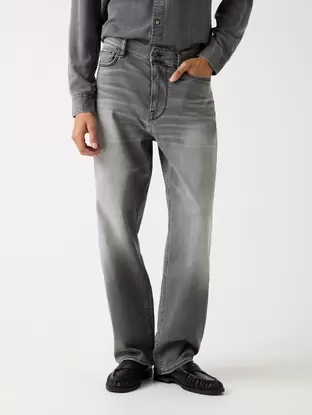 Wide leg regular jean