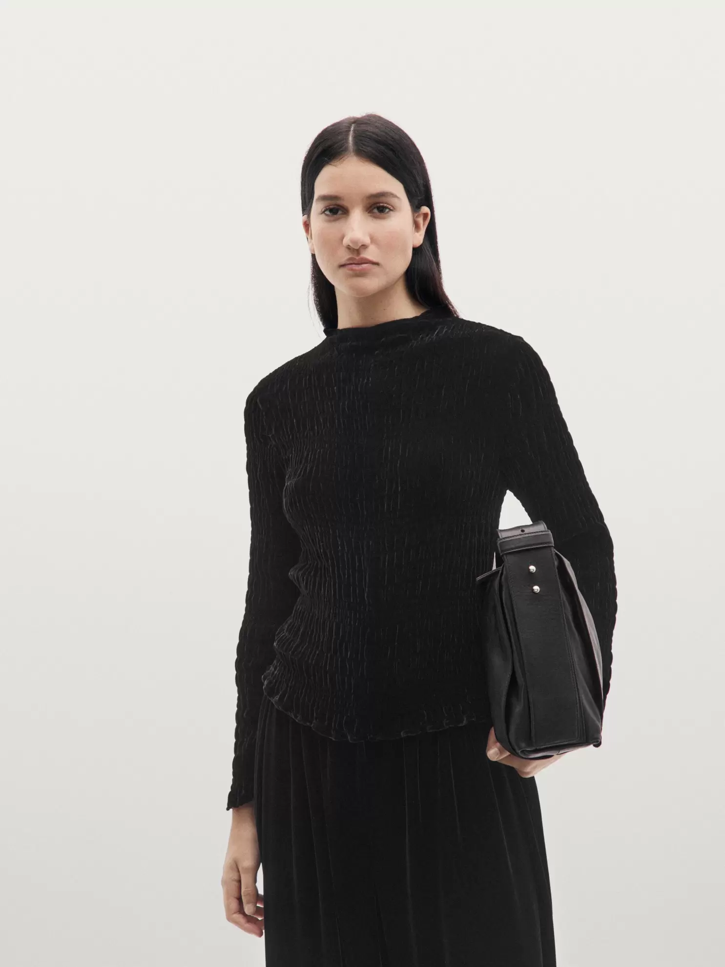 Büzgülü uzun kollu kadife top