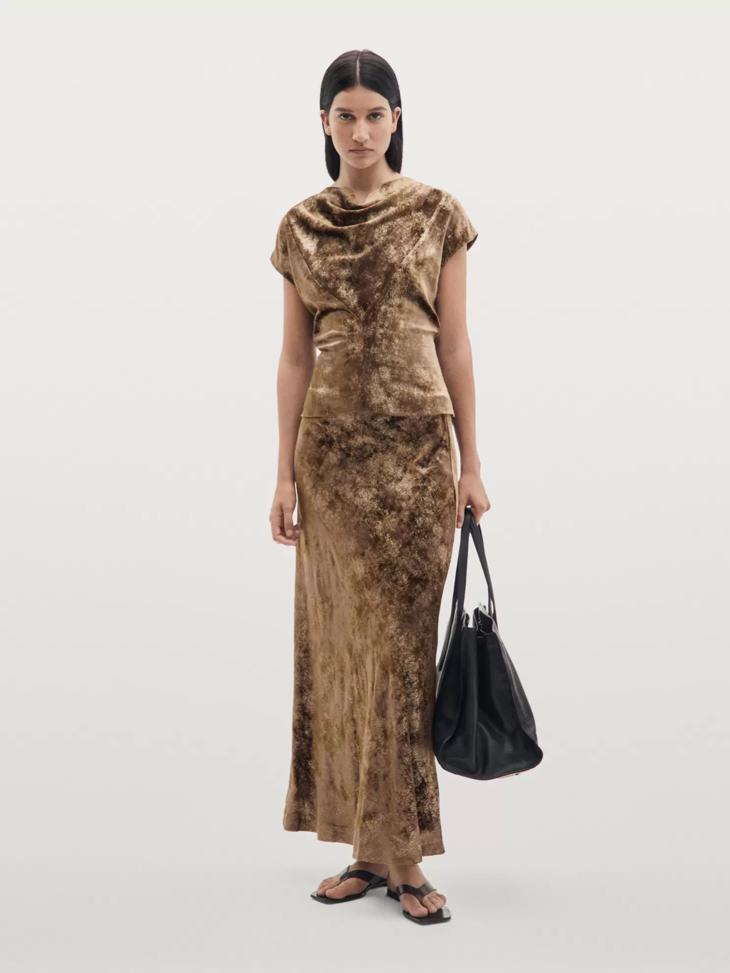 Metalik bitişli drape yaka bluz