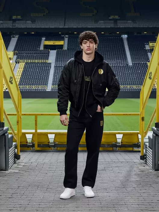Chaqueta bomber GJ x BVB