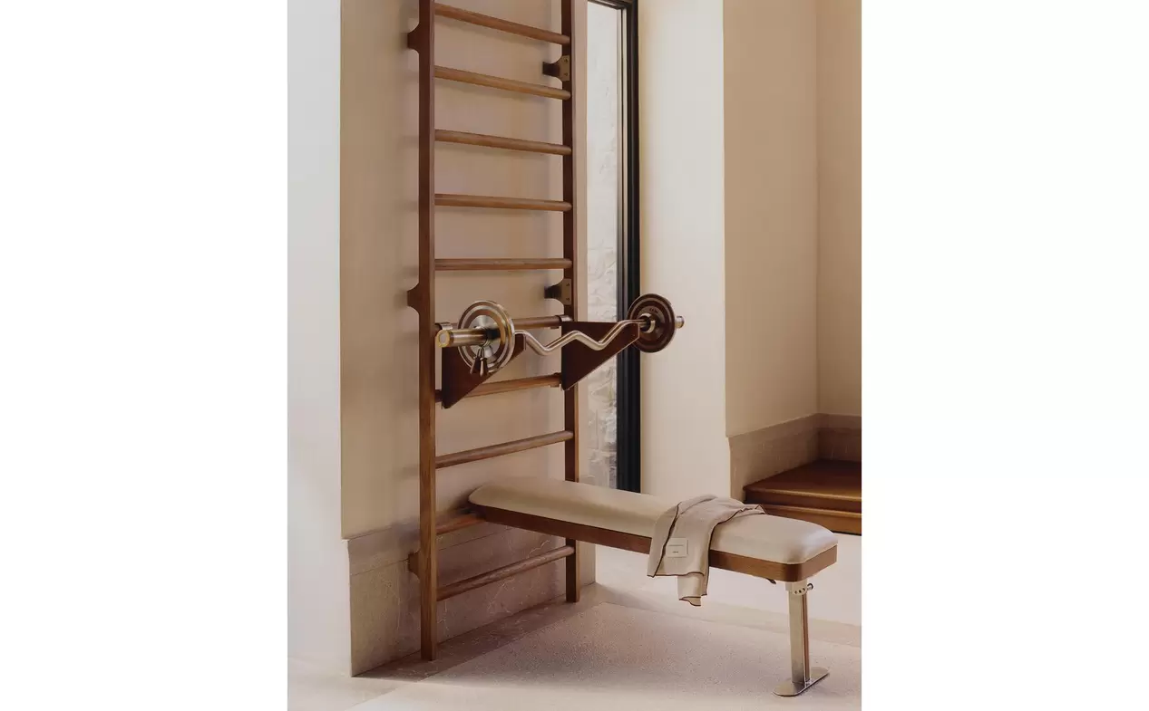 CURL BAR VE AĞIRLIK DESTEKLİ MEŞE SPOR DUVARI.