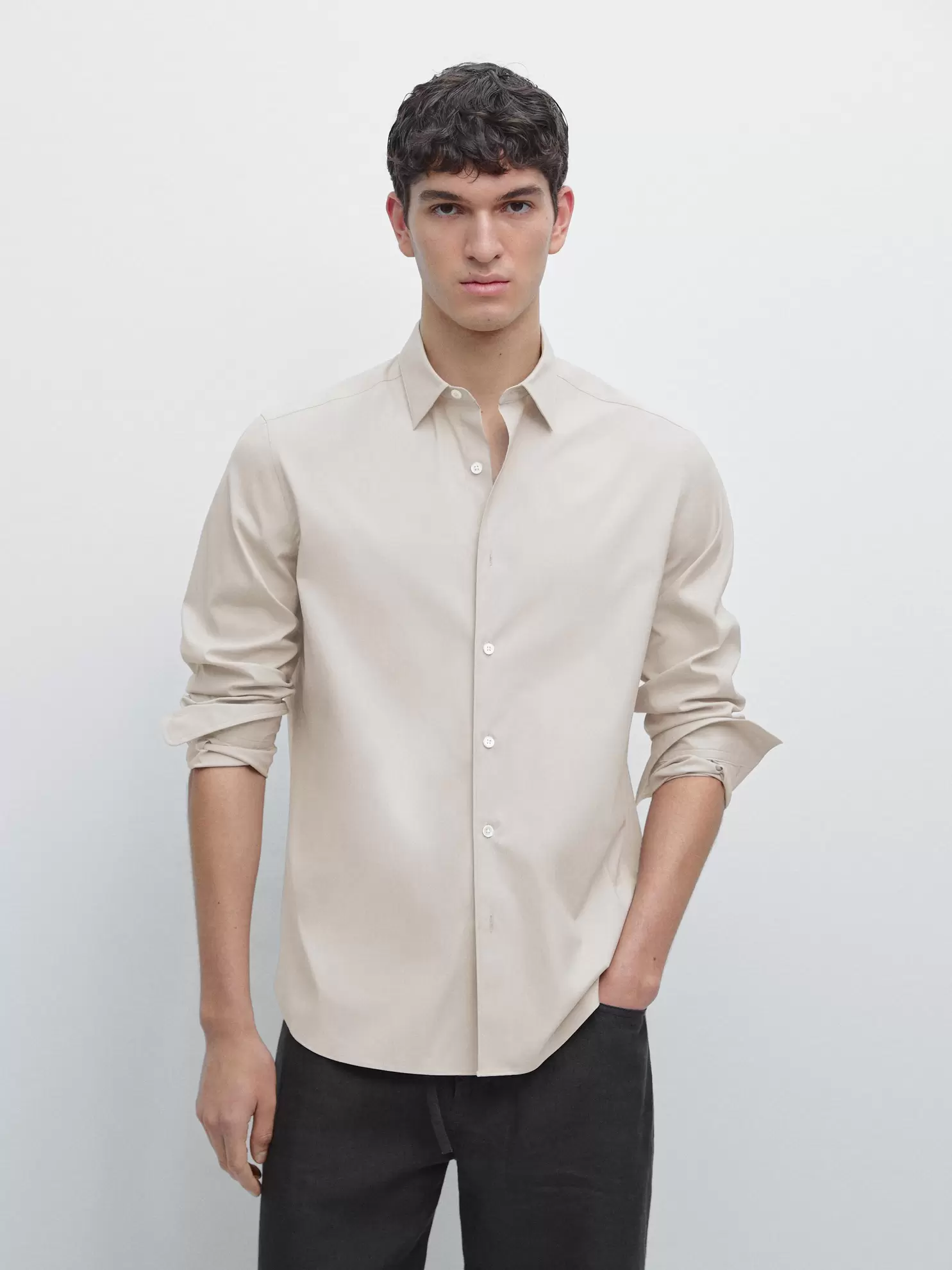 Esnek slim fit gömlek