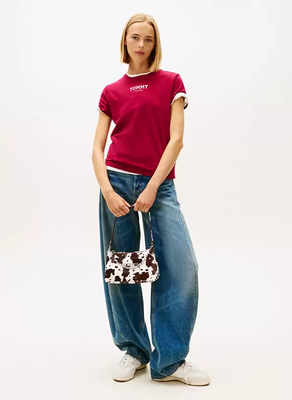 Tommy Jeans Kırmızı Kadın Yuvarlak Yaka Standart Fit T-Shirt TJW REG ESSENTIAL LOGO 2 TEE EXT