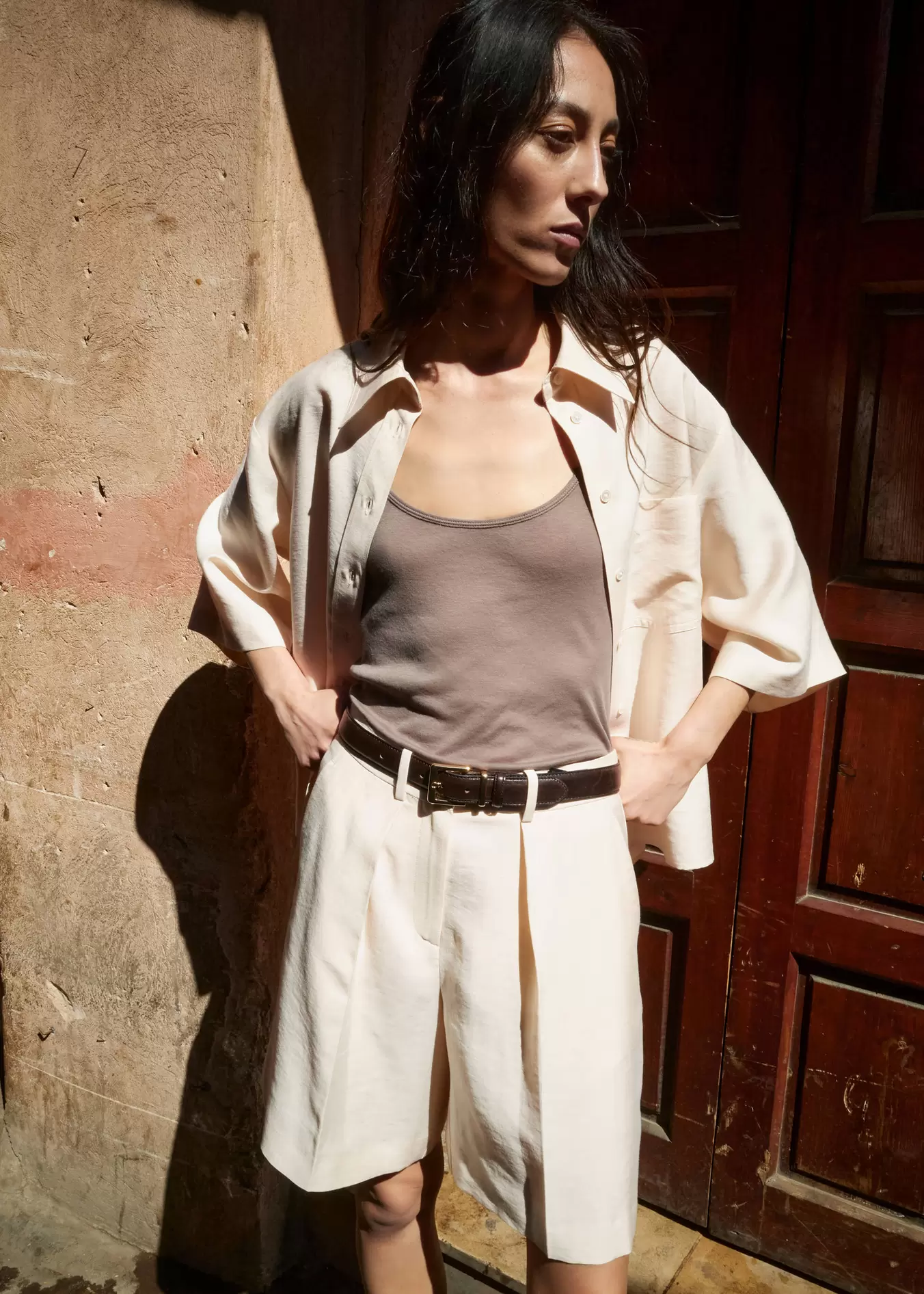 Düz kesim lyocell bermuda şort