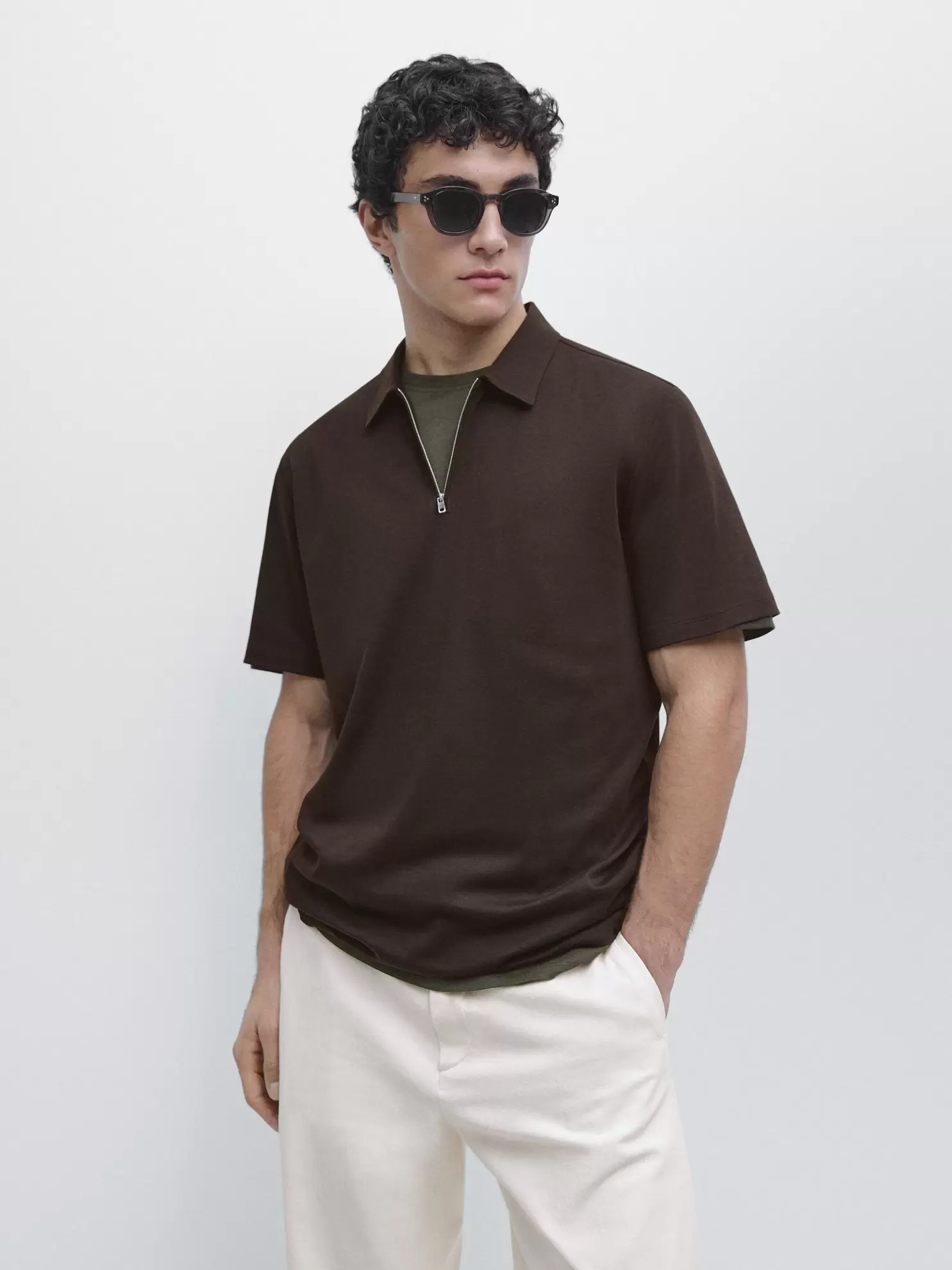Kısa kollu fermuar detaylı polo yaka t-shirt