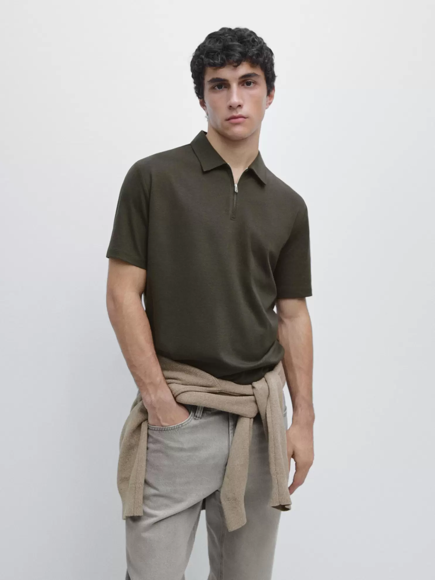 Kısa kollu fermuar detaylı polo yaka t-shirt