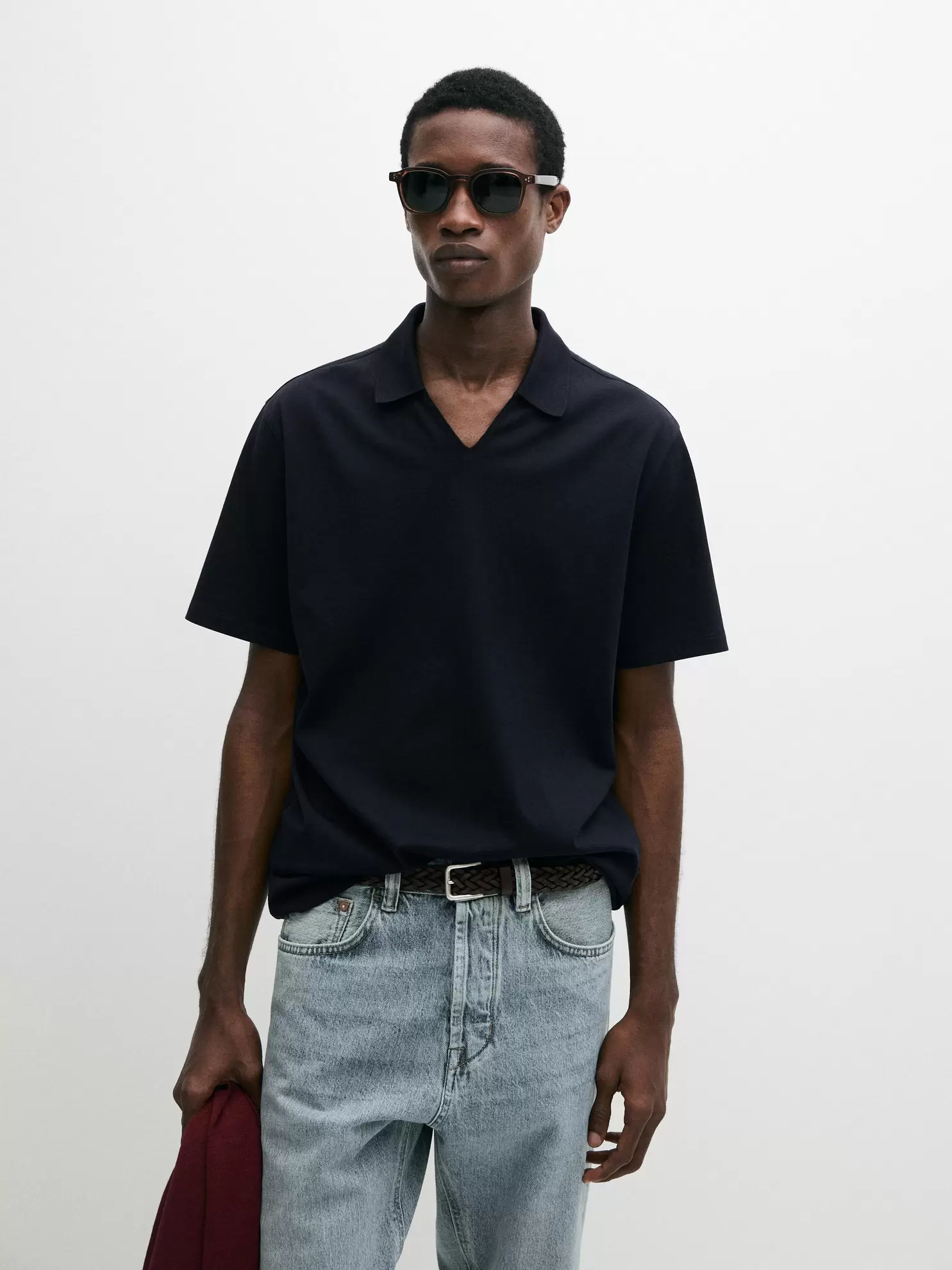 Pamuklu V yaka polo t-shirt