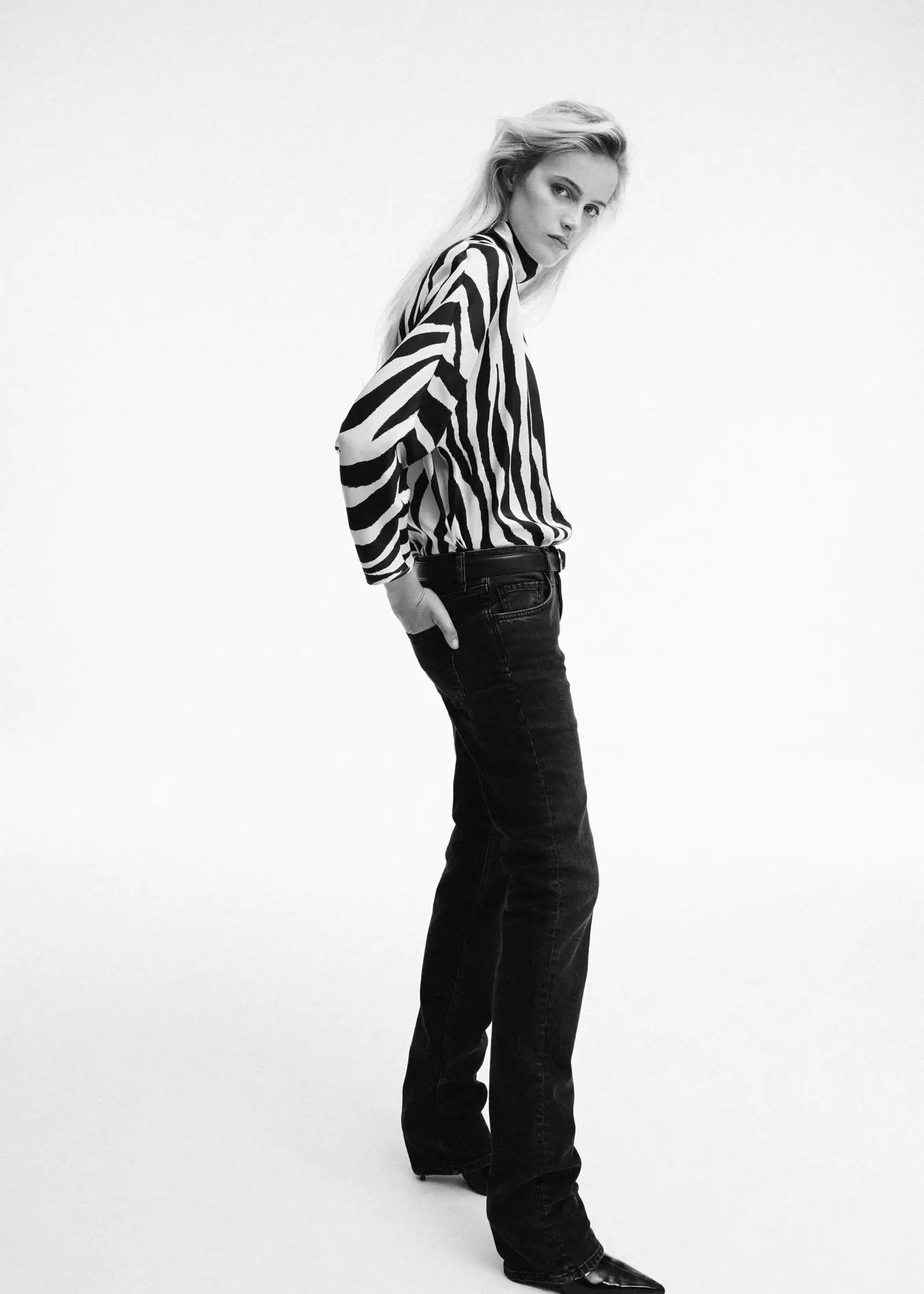 Straight high-neck blouse