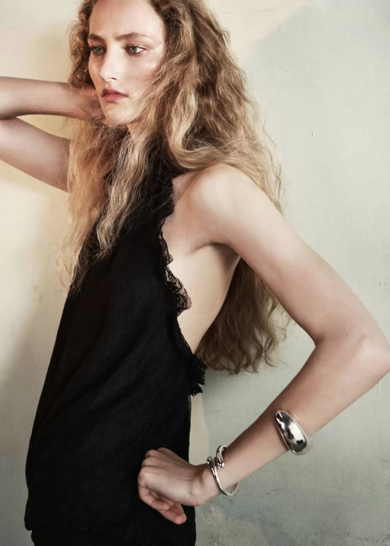 Halter top with lace frills