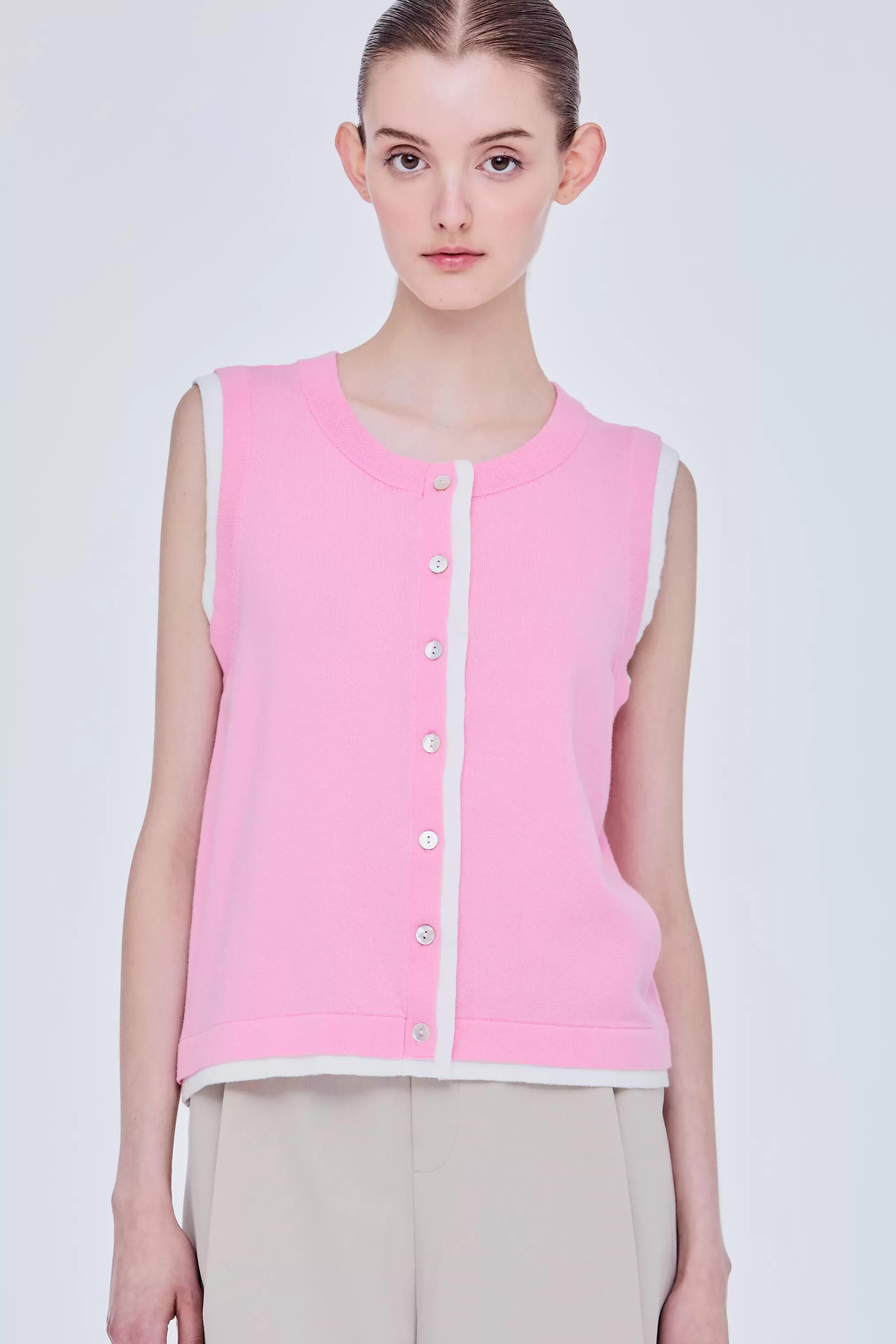 Contrast Trim Knit Vest