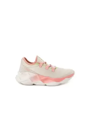 Hush Puppies WOMEN CHARGE SNEAKER in LIGHT STONE