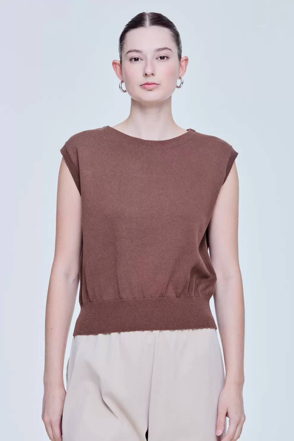 Smart Sleeveless Knit Top