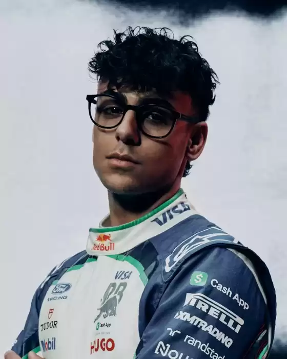 Hugo Boss katalog v Pelhřimov | Hugo Boss Leták | 2026-04-02T00:00:00.000Z - 2026-04-22T00:00:00.000Z