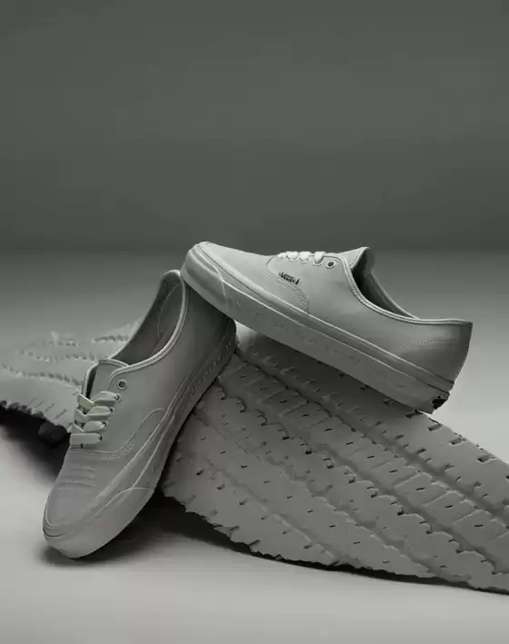 Vans katalog | Vans leták | 2026-08-14T00:00:00.000Z - 2026-08-26T00:00:00.000Z