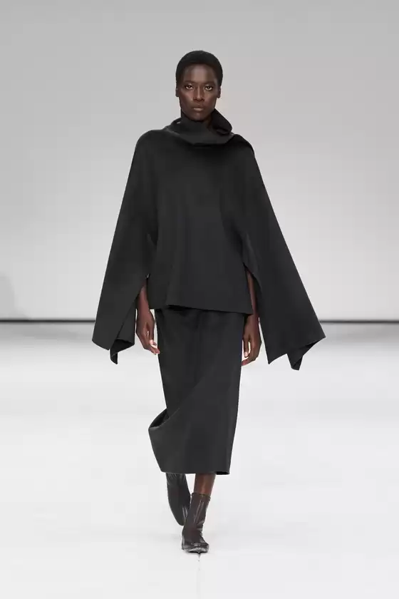 AW25 Runway
