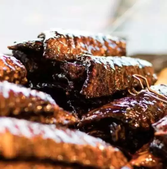 Catalogus van Kippie Grill in Almere | Bij aankoop van 1 kilo spareribs, krijg je nu 500 gram aardappelpartjes gratis | 2026-01-30T00:00:00.000Z - 2026-01-31T00:00:00.000Z