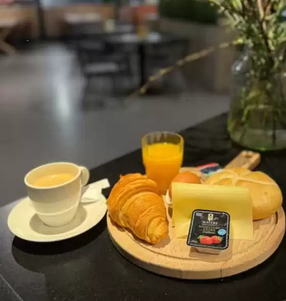 Catalogus van Obelink in Amsterdam | Geniet van een heerlijk ontbijtje in ons restaurant voor €4,95 + Gratis kop koffie of thee voor Members | 2026-03-06T00:00:00.000Z - 2026-03-15T00:00:00.000Z